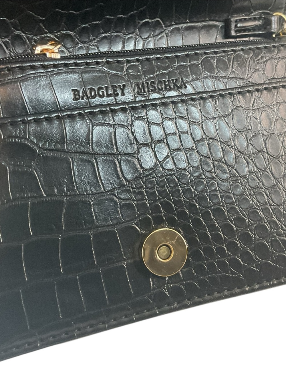 Badgley Mischka BM-4173 Black Croco Crossbody With Logo Plate Vegan Leather Bag - Picture 13 of 16